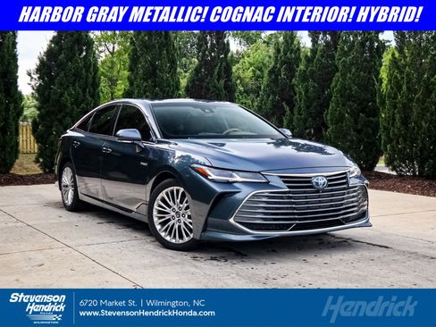Used 2020 Toyota Avalon Limited w/ Advanced Safety Package image 1