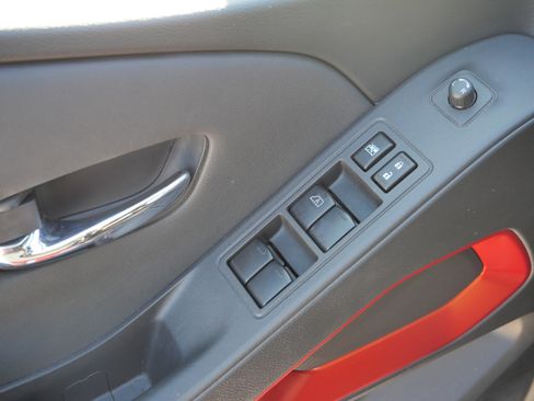 Used 2024 Nissan Frontier PRO-4X w/ Pro Convenience Package image 19