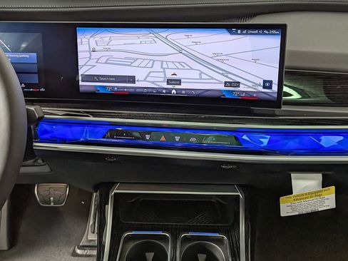 New 2026 BMW 740i xDrive image 28