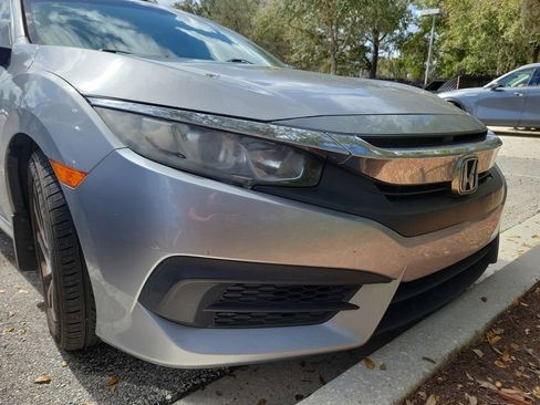 Used 2018 Honda Civic EX image 17