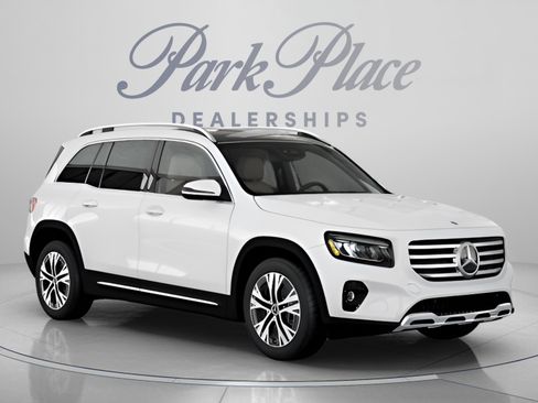 Used 2026 Mercedes-Benz GLB 250 image 32
