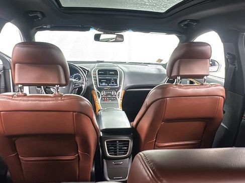 Used 2016 Lincoln MKX Reserve w/ Climate Package AWD/4WD image 18