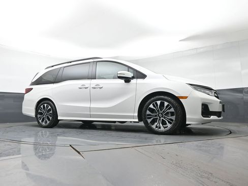 Certified 2025 Honda Odyssey Elite image 37