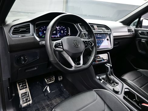 Used 2024 Volkswagen Tiguan SEL R-Line AWD/4WD image 16