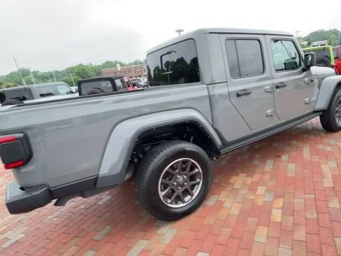 Used 2022 Jeep Gladiator Overland w/ Popular Equipment Package AWD/4WD image 9