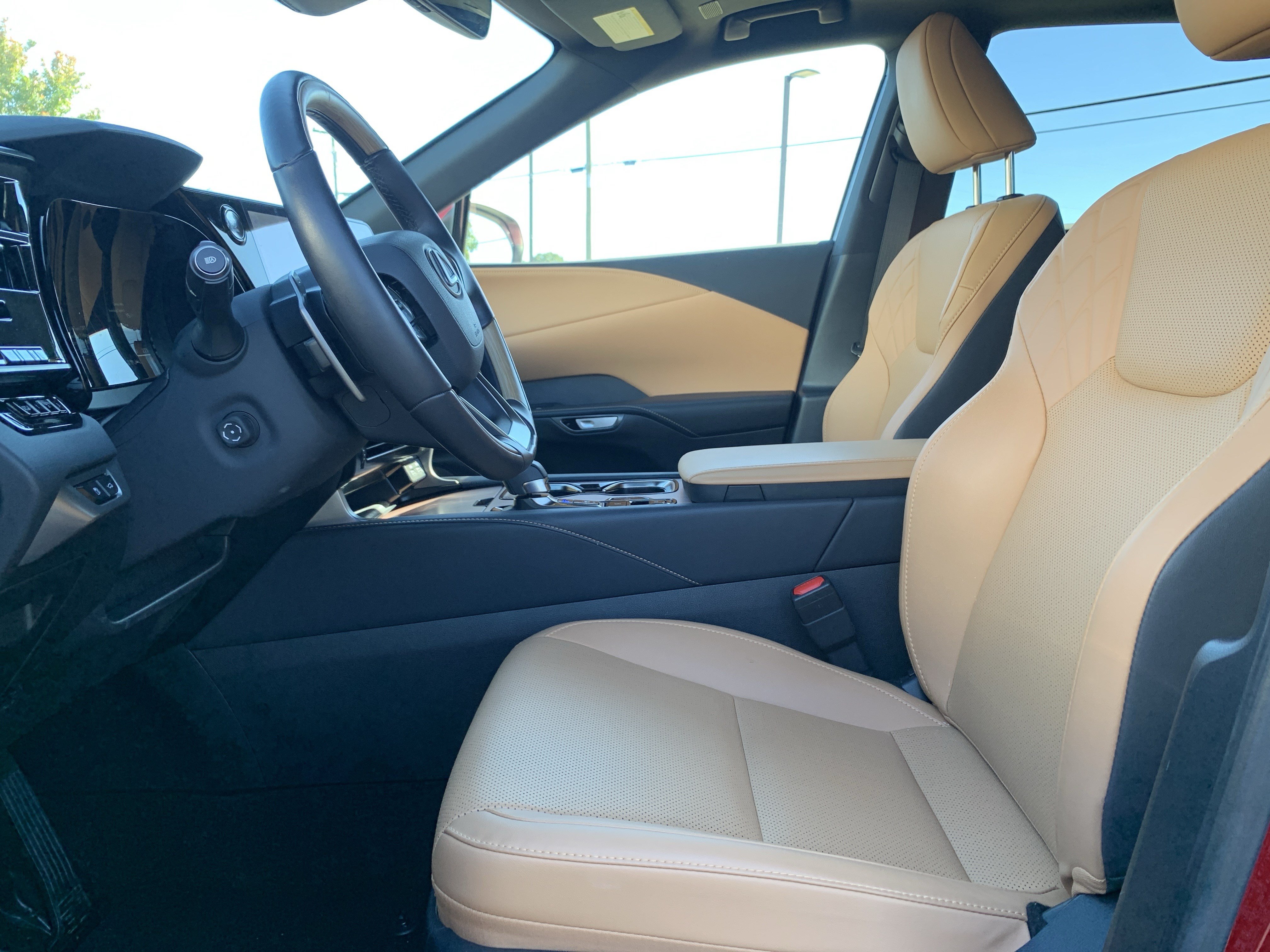 Used 2026 Lexus RX 350 Premium w/ Accessory Package (Z1) FWD image 16