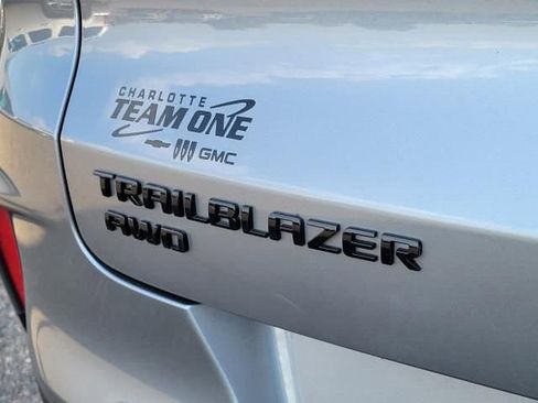 Used 2023 Chevrolet TrailBlazer RS w/ Convenience Package AWD/4WD image 9