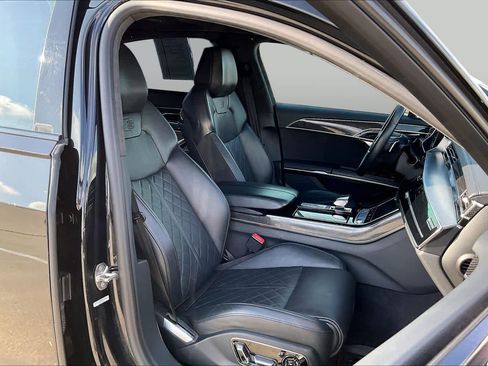Used 2020 Audi S8 L w/ S8 Executive Package AWD/4WD image 9