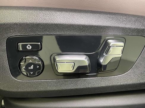 New 2026 BMW X5 M Competition w/ Executive Package AWD/4WD image 13