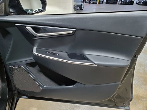 Used 2022 Kia EV6 Wind RWD image 16