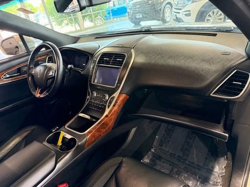 Used 2018 Lincoln MKX Reserve w/ Lincoln MKX Climate Package AWD/4WD image 12