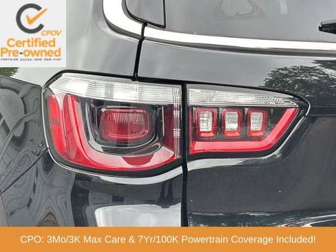 Certified 2022 Jeep Compass Limited w/ Sun and Sound Group AWD/4WD image 30