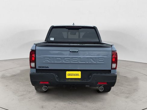 New 2026 Honda Ridgeline Black Edition image 4