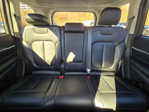 Used 2022 Jeep Grand Cherokee Limited w/ Trailer Tow Prep Group (B) AWD/4WD image 47