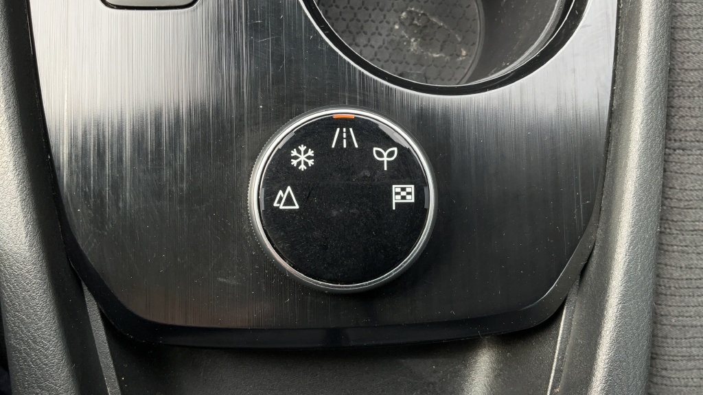 Used 2023 Nissan Rogue SV AWD/4WD image 34