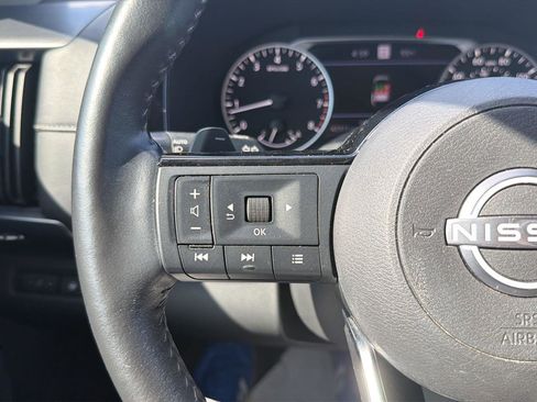 Used 2023 Nissan Pathfinder SL AWD/4WD image 28