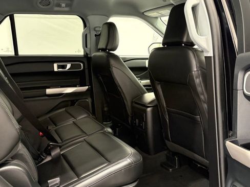 Used 2023 Ford Explorer XLT w/ Equipment Group 202A image 23
