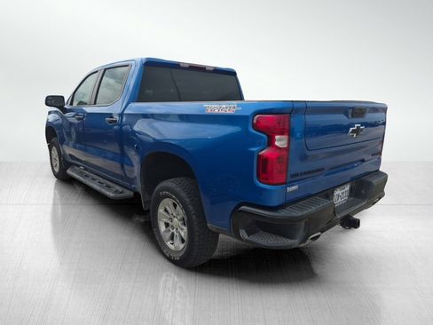 Used 2024 Chevrolet Silverado 1500 Custom Trail Boss w/ LPO, Dark Essentials Package AWD/4WD image 4