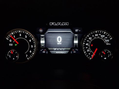 Used 2024 RAM 2500 Laramie w/ Night Edition AWD/4WD image 18