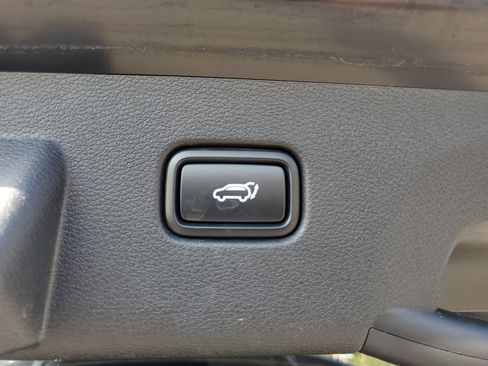 Used 2024 Kia Sportage SX image 9