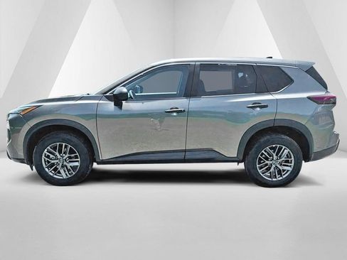 Used 2024 Nissan Rogue S AWD/4WD image 4