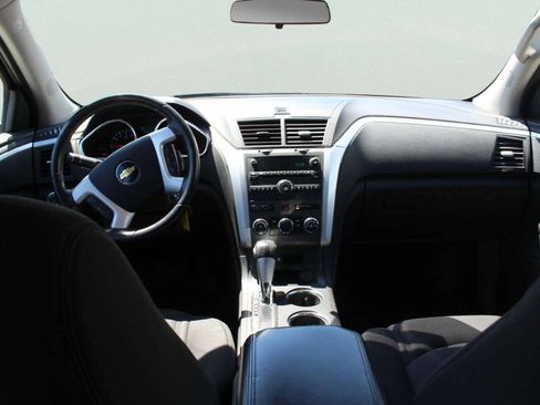 Used 2011 Chevrolet Traverse LT AWD/4WD image 8