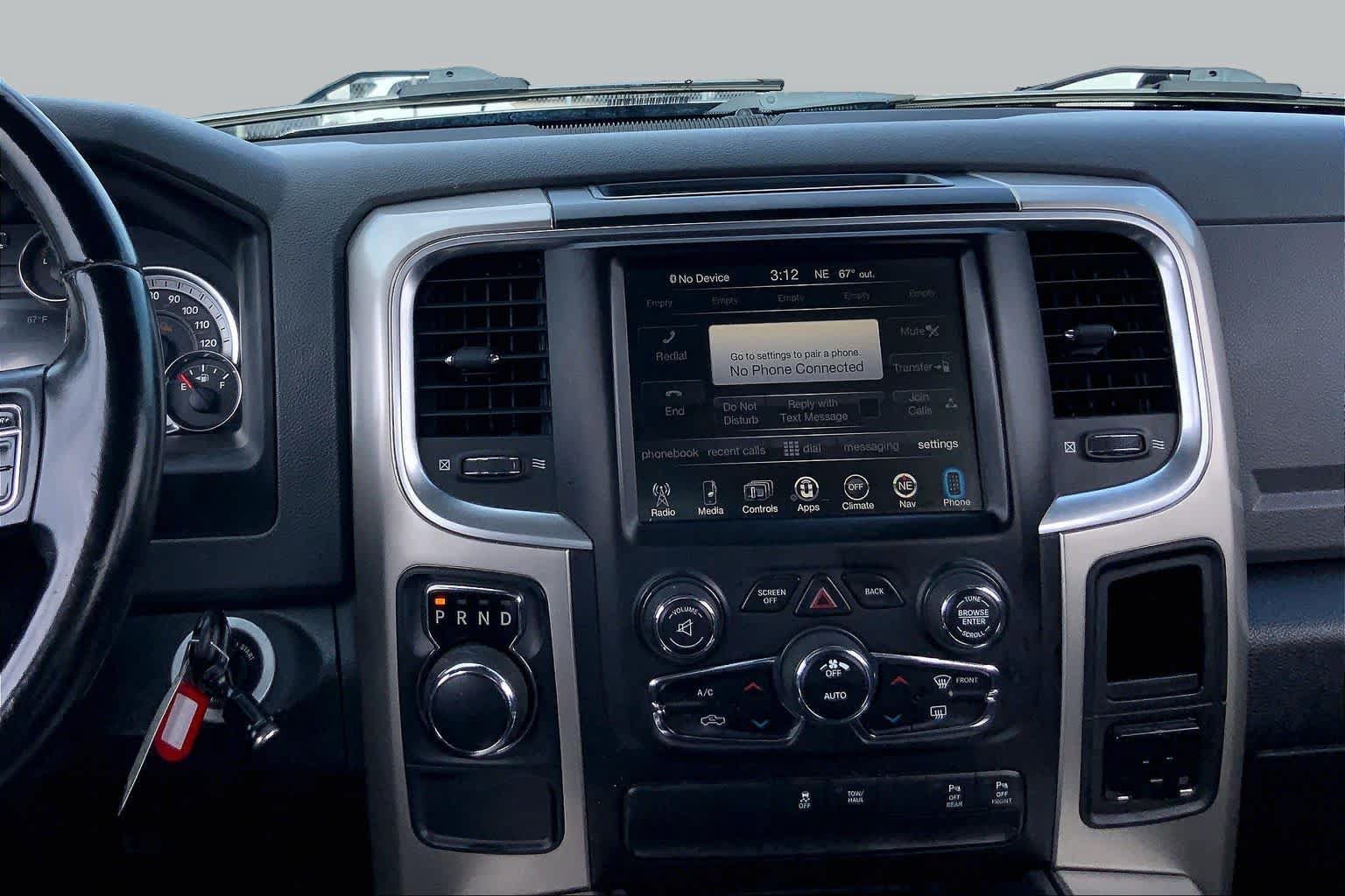 Used 2017 RAM 1500 SLT RWD image 7