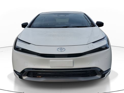 Certified 2025 Toyota Prius Limited image 2
