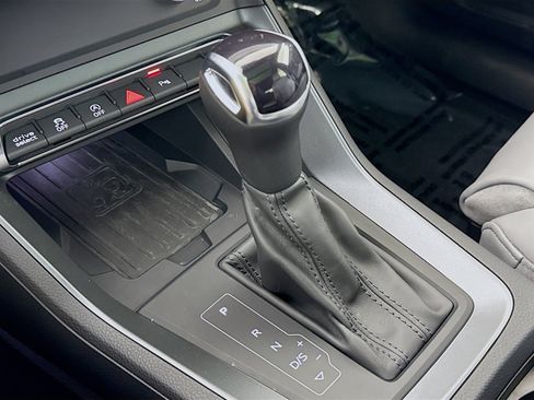 Certified 2025 Audi Q3 2.0T Premium w/ Convenience Package image 18
