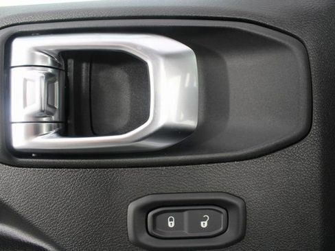 New 2026 Jeep Gladiator Sport image 14