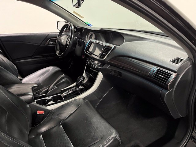 Used 2016 Honda Accord EX-L image 11
