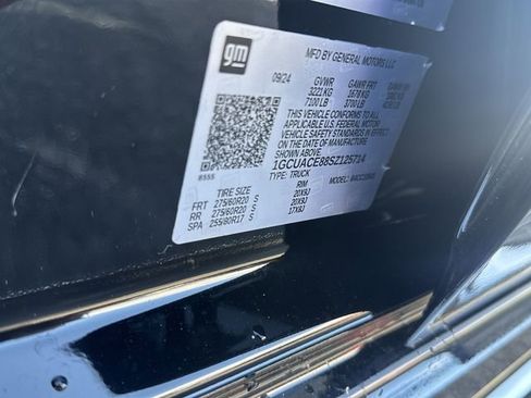 Certified 2025 Chevrolet Silverado 1500 LT w/ Leather Package RWD image 32