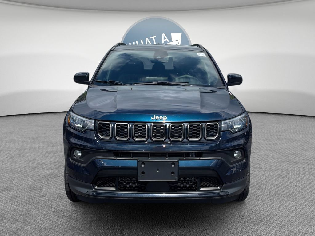 Used 2024 Jeep Compass Latitude w/ Altitude Special Edition AWD/4WD image 9