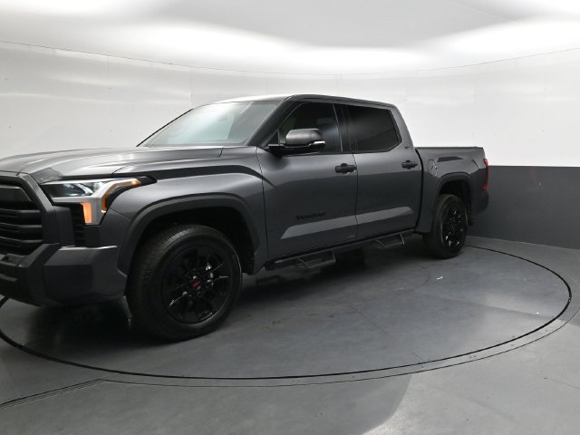 Used 2023 Toyota Tundra SR5 w/ SR5 Convenience Package AWD/4WD image 10