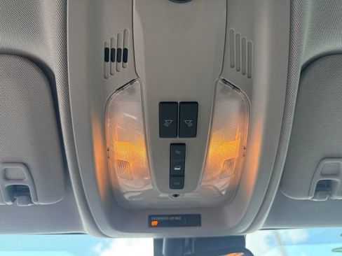Used 2011 Chevrolet Equinox LT FWD image 30