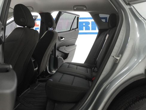 Used 2025 Chevrolet Trax LS FWD image 26