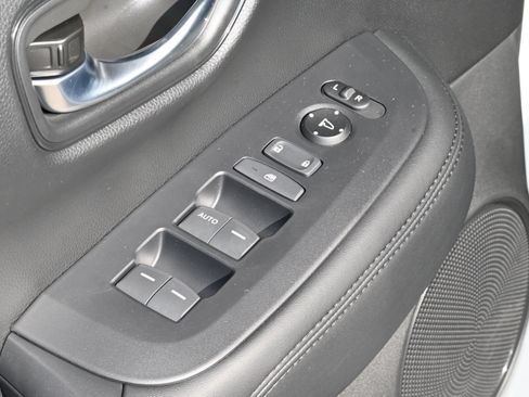 New 2026 Honda HR-V LX image 16