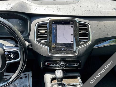Used 2017 Volvo XC90 T6 Momentum w/ Vision Package AWD/4WD image 6