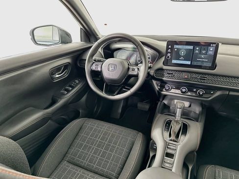 Used 2027 Honda HR-V Sport image 19