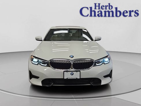 Used 2022 BMW 330i xDrive Sedan w/ Driving Assistance Package image 2
