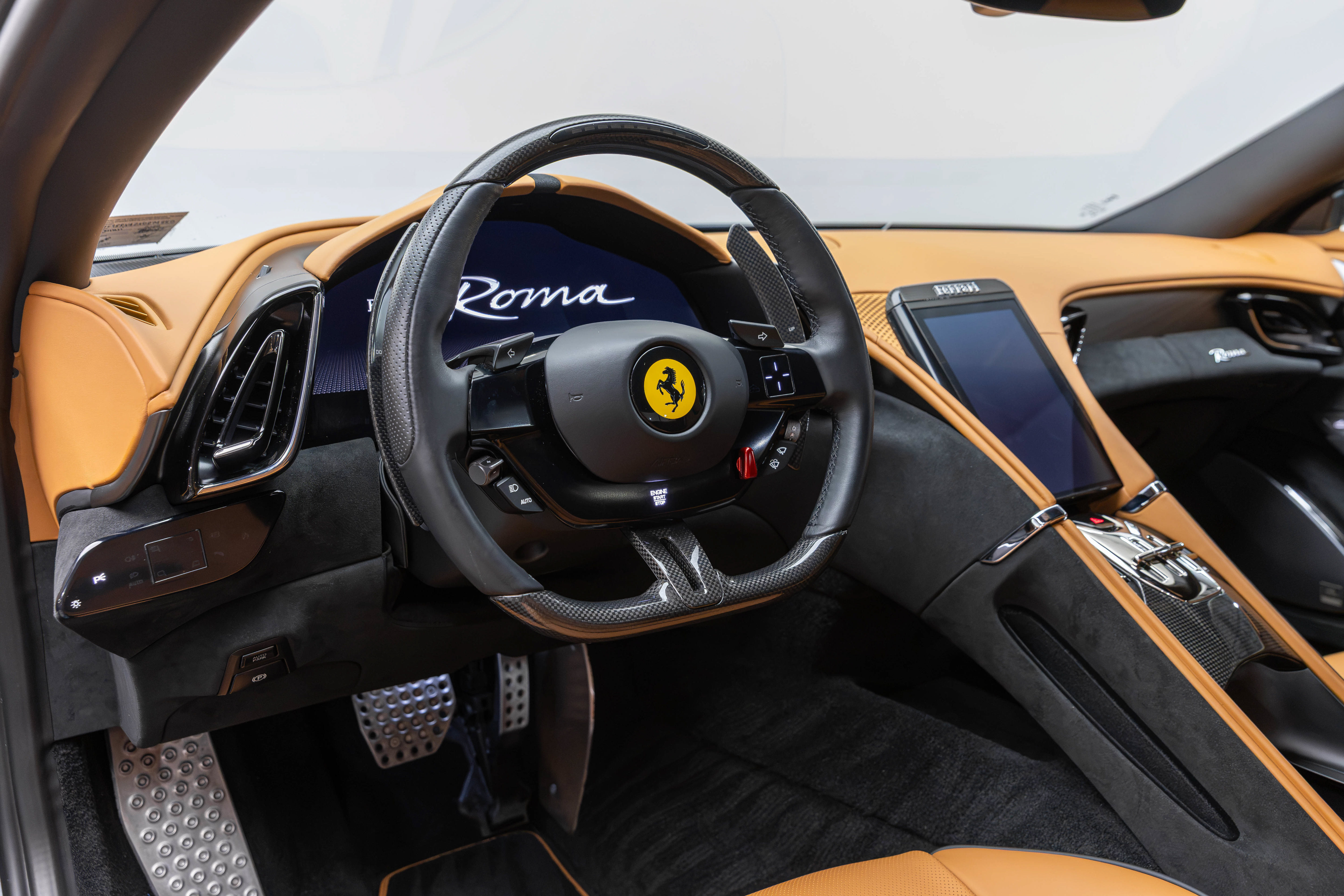 Used 2022 Ferrari Roma RWD image 4