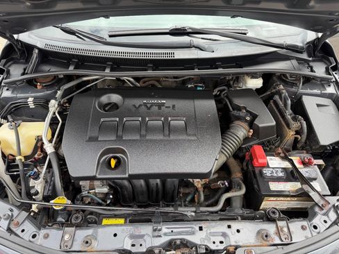 Used 2013 Toyota Corolla LE FWD image 9