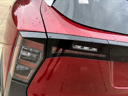 New 2025 Nissan Kicks SR image 12