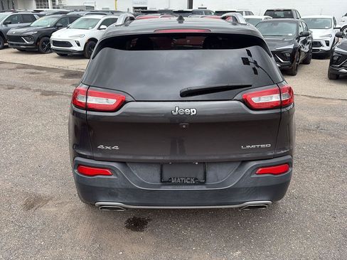 Used 2016 Jeep Cherokee Limited AWD/4WD image 6