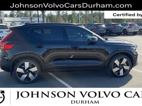 Certified 2023 Volvo XC40 Recharge Ultimate image 9