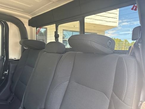 Used 2020 Jeep Gladiator Sport w/ Quick Order Package 24S AWD/4WD image 5