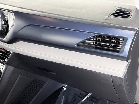 Used 2024 Volkswagen Taos SE image 31