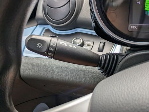 Used 2015 Chevrolet Spark LT FWD image 17