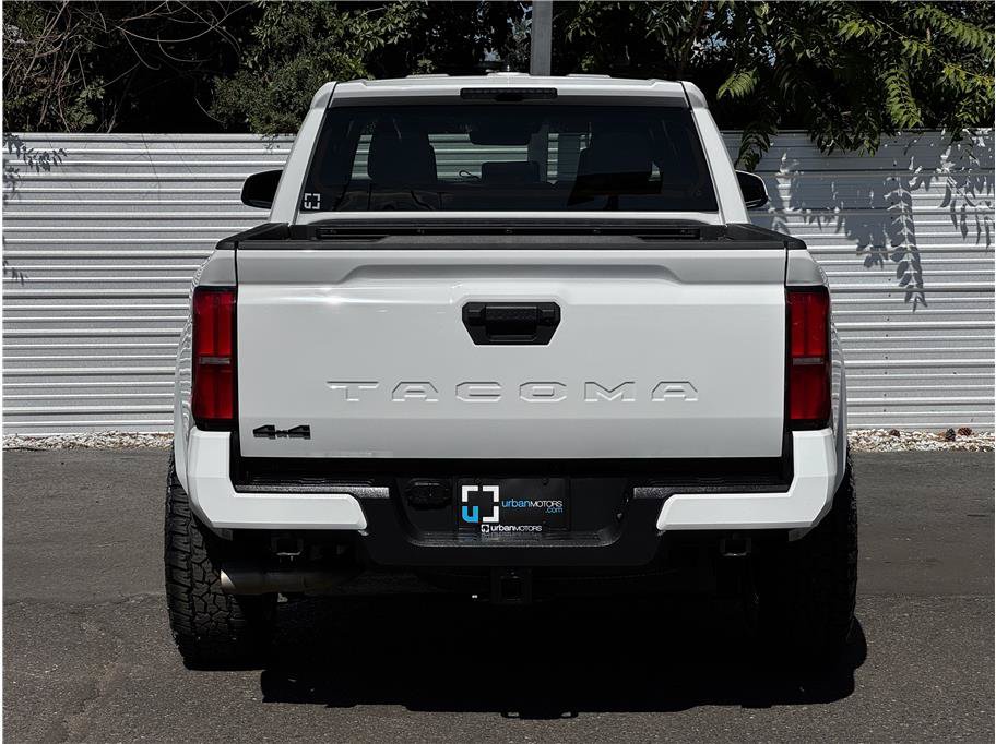 Used 2025 Toyota Tacoma TRD Sport AWD/4WD image 11