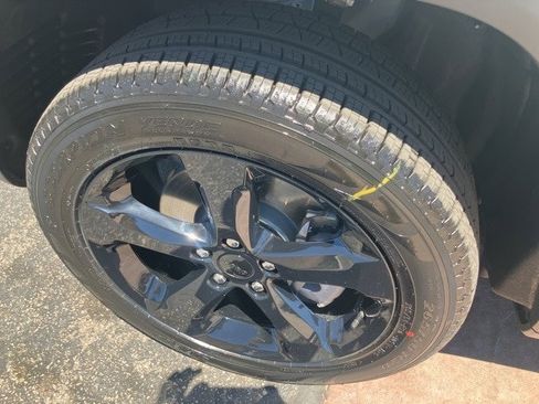 New 2025 Jeep Grand Cherokee L Limited w/ Luxury Tech Group II image 27